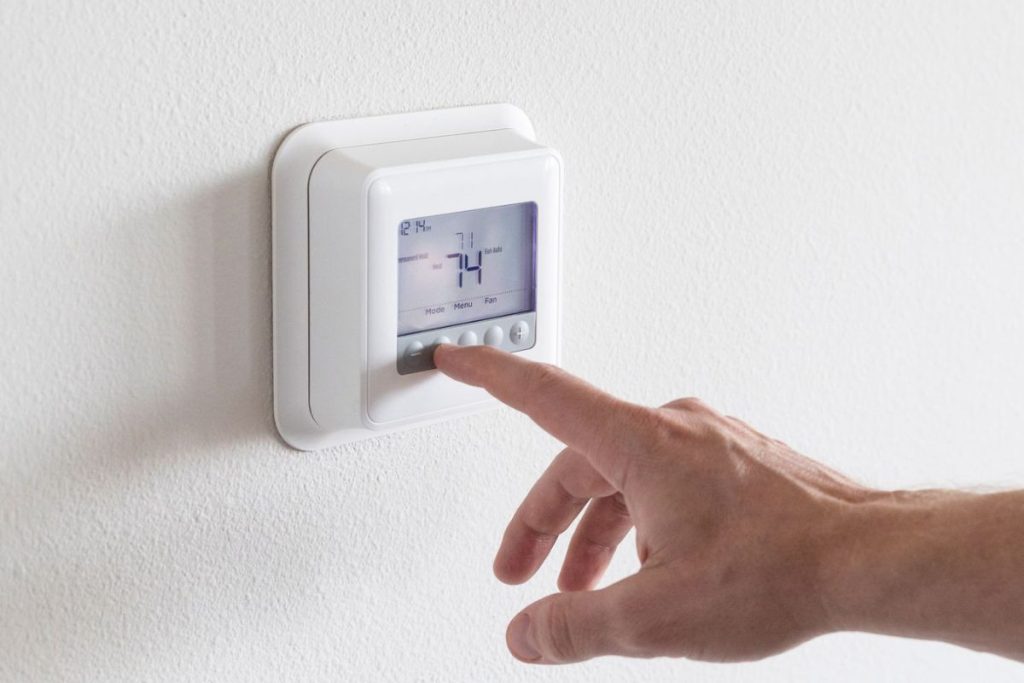 Program your thermostat - Trusted Home Improvements Expert