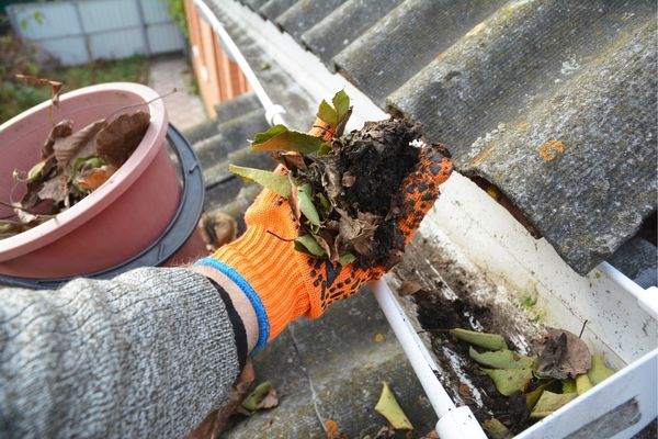 clean the gutters - trusted home improvement exper